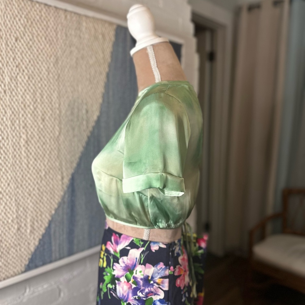 NWT Topshop Green Cuffed Sleeve Crop Top with Waist Tie Detail - Picture 6 of 10